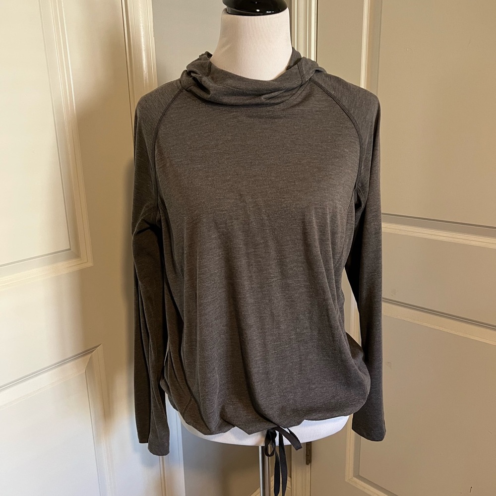 Under-armor Long sleeve w/hood (dark gray)
